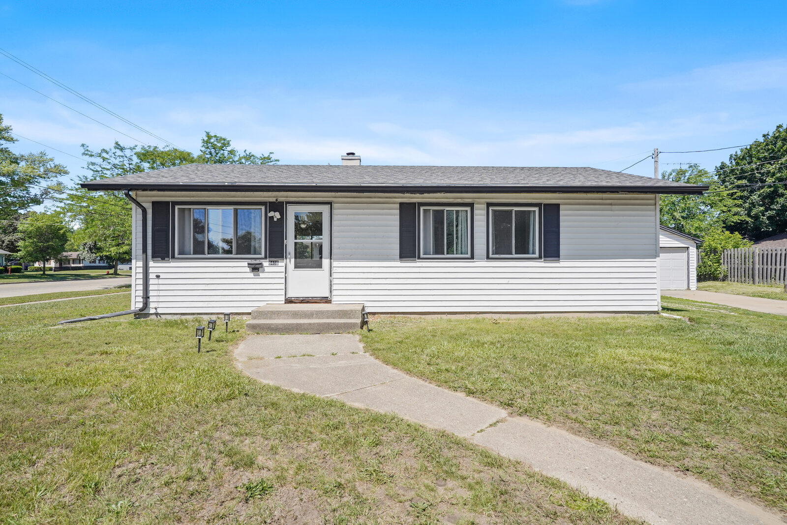 8456 17th Ave, Kenosha, WI